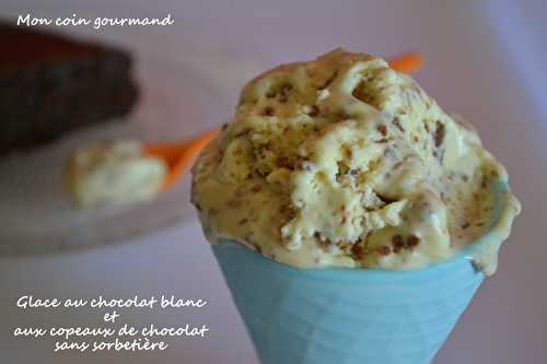 Glace au chocolat blanc et aux copeaux de chocolat sans sorbetière