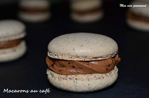 Macarons au café