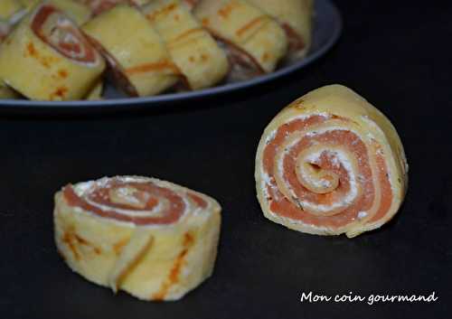 Roulés de crêpe au saumon fumé et fromage frais