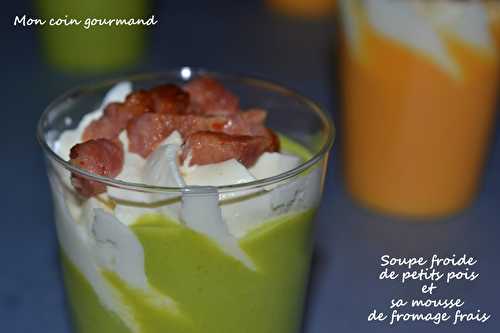 Soupe froide de petits pois avec une mousse de fromage frais