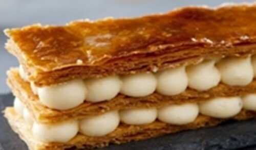 Le dessert Millefeuille à la creme Chiboust Marrons