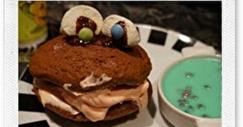 Monster whoopies