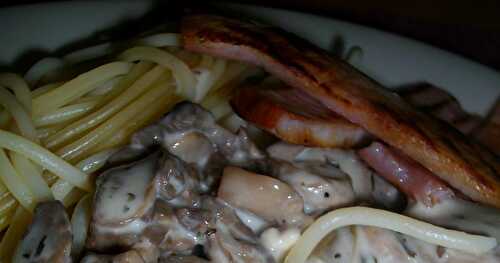 Spaghetti à la crème de chèvre au basilic et champignons