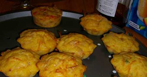 Trio de muffins :saumon fumé-persil/poivrons-thon-origan/blanc de poulet-fromage