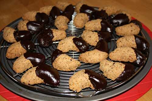 Bredele de Noël : demi-lunes à la noisette et au chocolat!