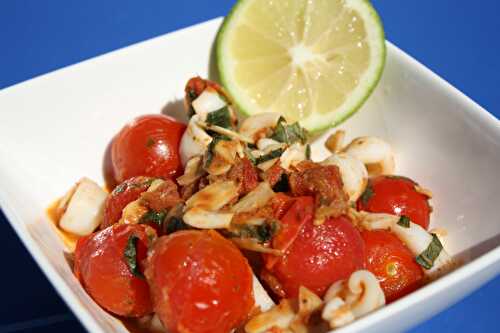 Calamars sautés au caviar de tomates