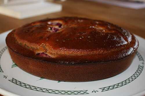 Gâteau fondant à la châtaigne et aux pêches rouges (sans gluten)