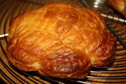 J’aime la galette ! Surtout quand la garniture est soyeuse… (galette des rois sans beurre & sans œufs)