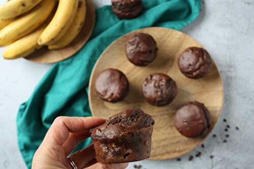 Le goûter du mercredi :  Mes muffins chocolat cacahuète et banana... ;)