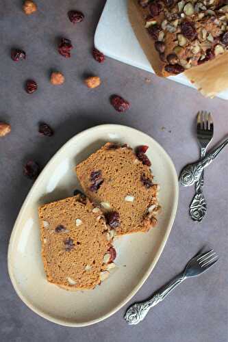 Le goûter du mercredi sera au légume et à la vapeur : cake butternut aux noisettes et cranberries