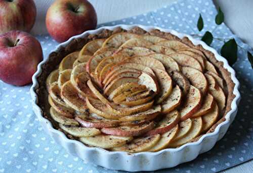 Quand mini-goûteur demande à cuisiner une tarte aux pommes, ça ne se refuse pas (vegan et à IG sage)