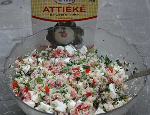 Salade Attiéké tomates, poivrons, feta