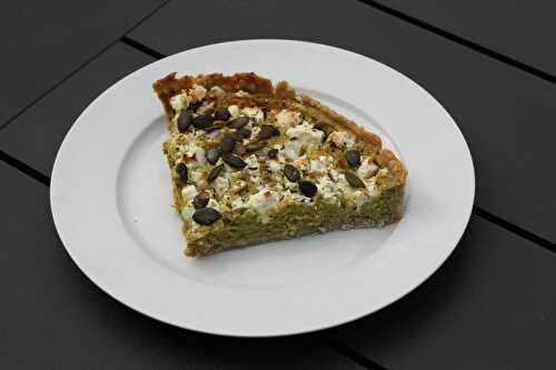 Tarte à la crème d’aubergines, feta & graines