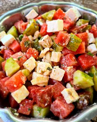 Ma salade estivale aux tomates anciennes, pastèque et fêta. – Mon Petit Grain de Sable
