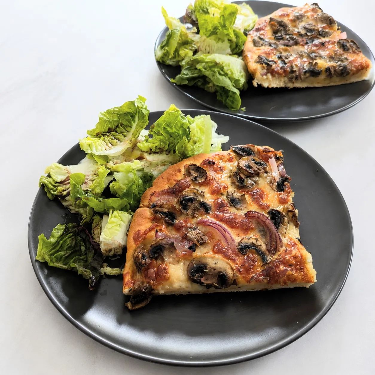 Recette pizza 3 fromages champignons : pâte maison rapide