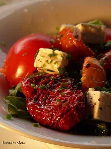 Salade gourmande aux trois tomates