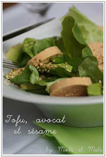 Salade légère tofu, avocat, sauce yaourt