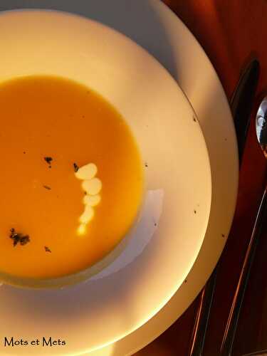 Velouté de courge à la coriandre, mijoté à la franc-comtoise