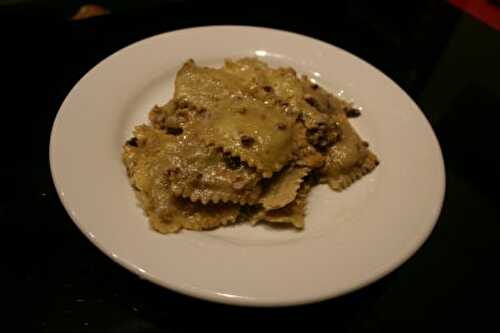 Raviolis aux artichauts, sauce aux cèpes et foie gras.