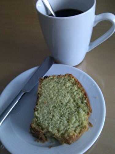 Cake tout vert au basilic