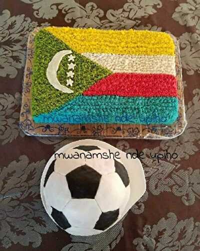 Gâteau ballon de foot et drapeau des Comores