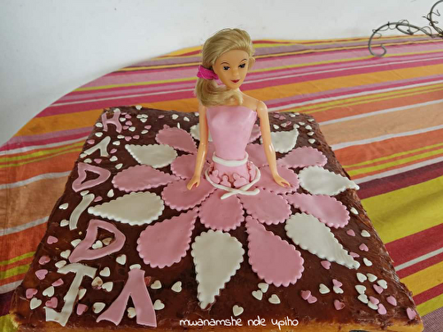 Gâteau barbie princesse assise