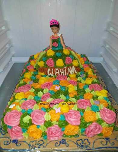 Gâteau barbie princesse au jardin fleurit