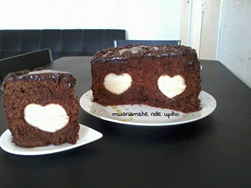 Gâteau chocolat au coeur caché en crème  - mwanamshe upiho 