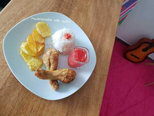 Riz blanc rougail poulet et pommes frits