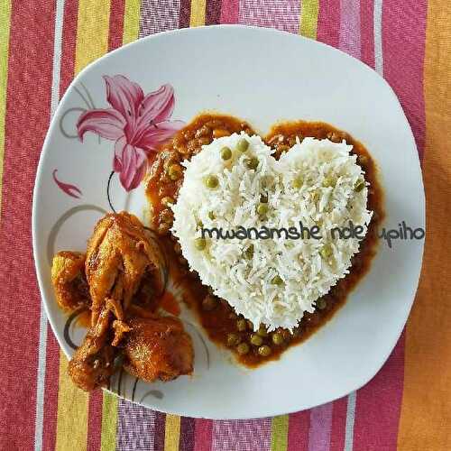 Riz et sauce aux petit pois et poulet - mwanamshe upiho 
