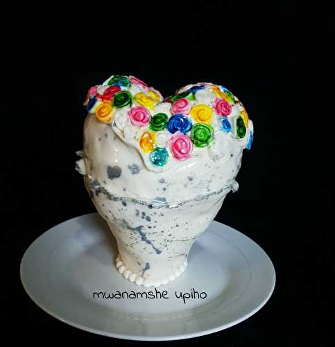 Gâteau coeur debout 3D - mwanamshe upiho 