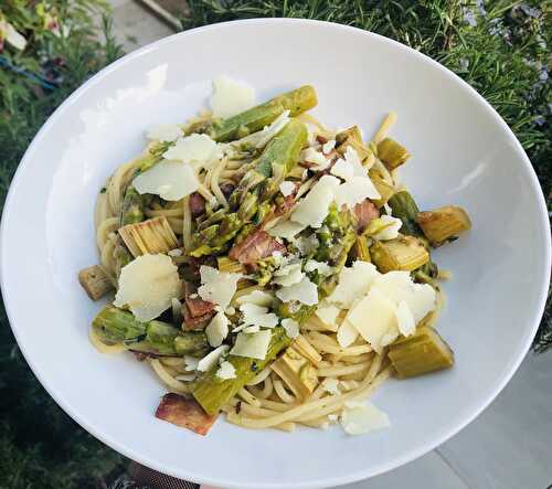 Linguines asperges vertes et lard fumé