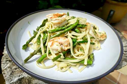 Linguines aux pointes d'asperges et crevettes