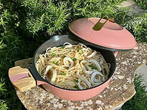 Linguines, calamars et pesto