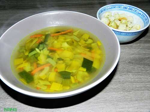 BOUILLON DE LÉGUMES SANS VIANDE