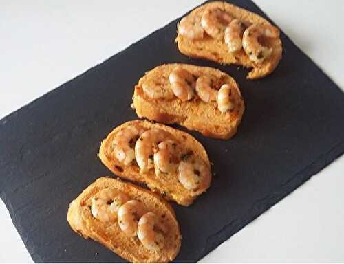 Recette de Persillade de crevettes sur pain au chorizo