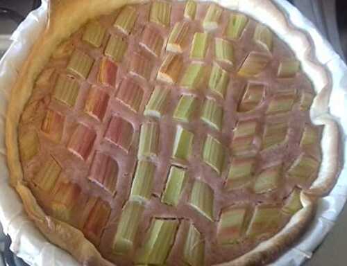 Recette de Tarte amandine Fraise et Rhubarbe