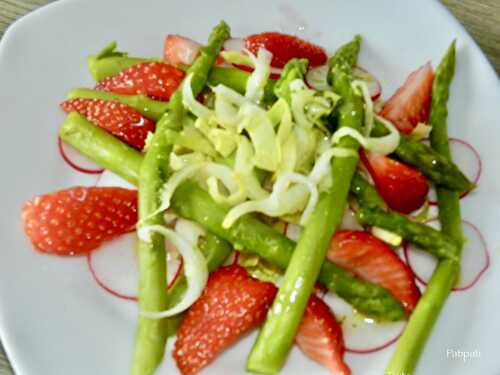 Salade d'asperges vertes printanière