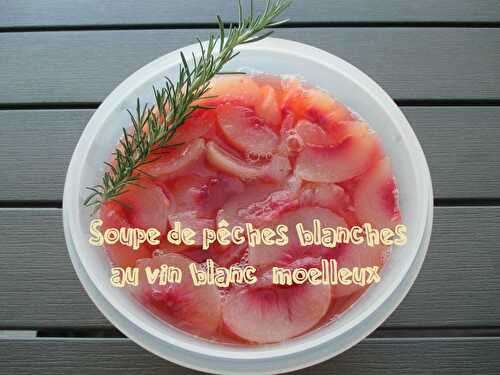 Soupe de pêches blanches au romarin