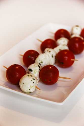 Brochettes apéro façon tomate mozzarella