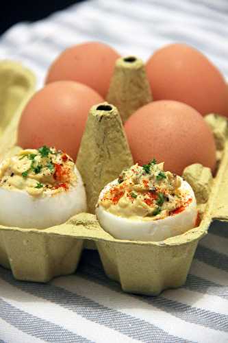 Deviled eggs au roquefort