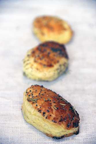 Lapins et oeufs feuilletés au chèvre frais et basilic