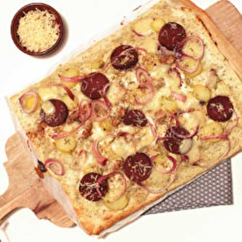 Pizza au comté, saucisse et pommes de terre