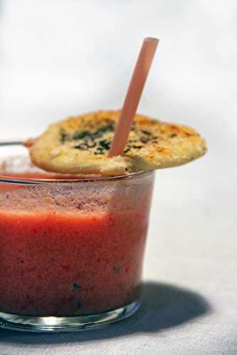 Soupe froide de tomate au lait d’amande et son cookie