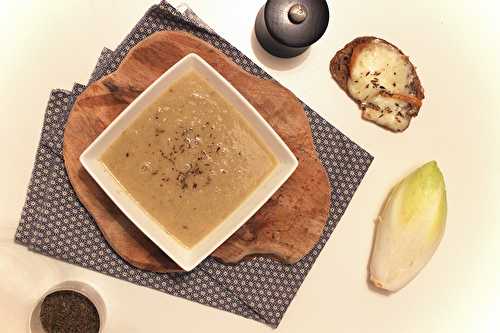 Velouté d’endives à la bière et tartine de maroilles