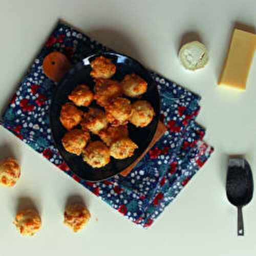 Petites bouchées apéro au fromage, knacks et blancs d'oeufs