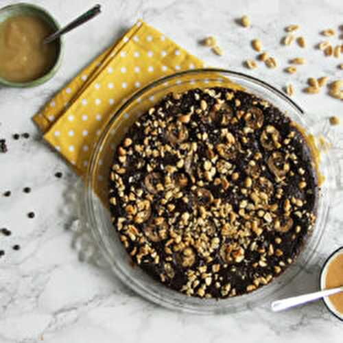 Gâteau chocolat, banane et cacahuètes