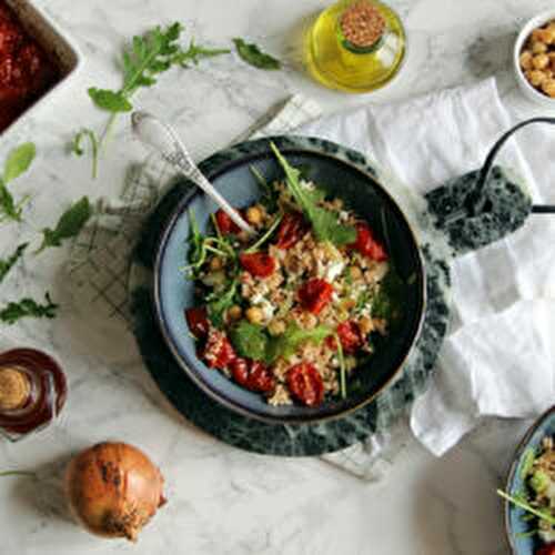 Salade taboulé, tomates séchées, pois chiches