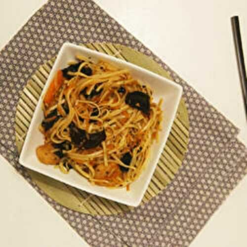 Yaki udon aux chataignes d'eau
