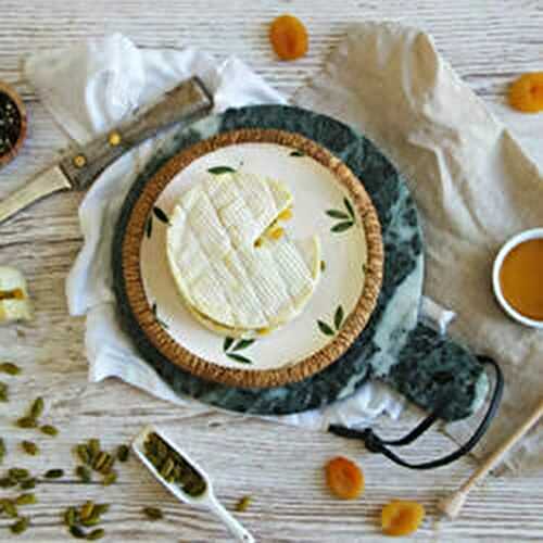 Camembert farci aux abricot secs et pistaches